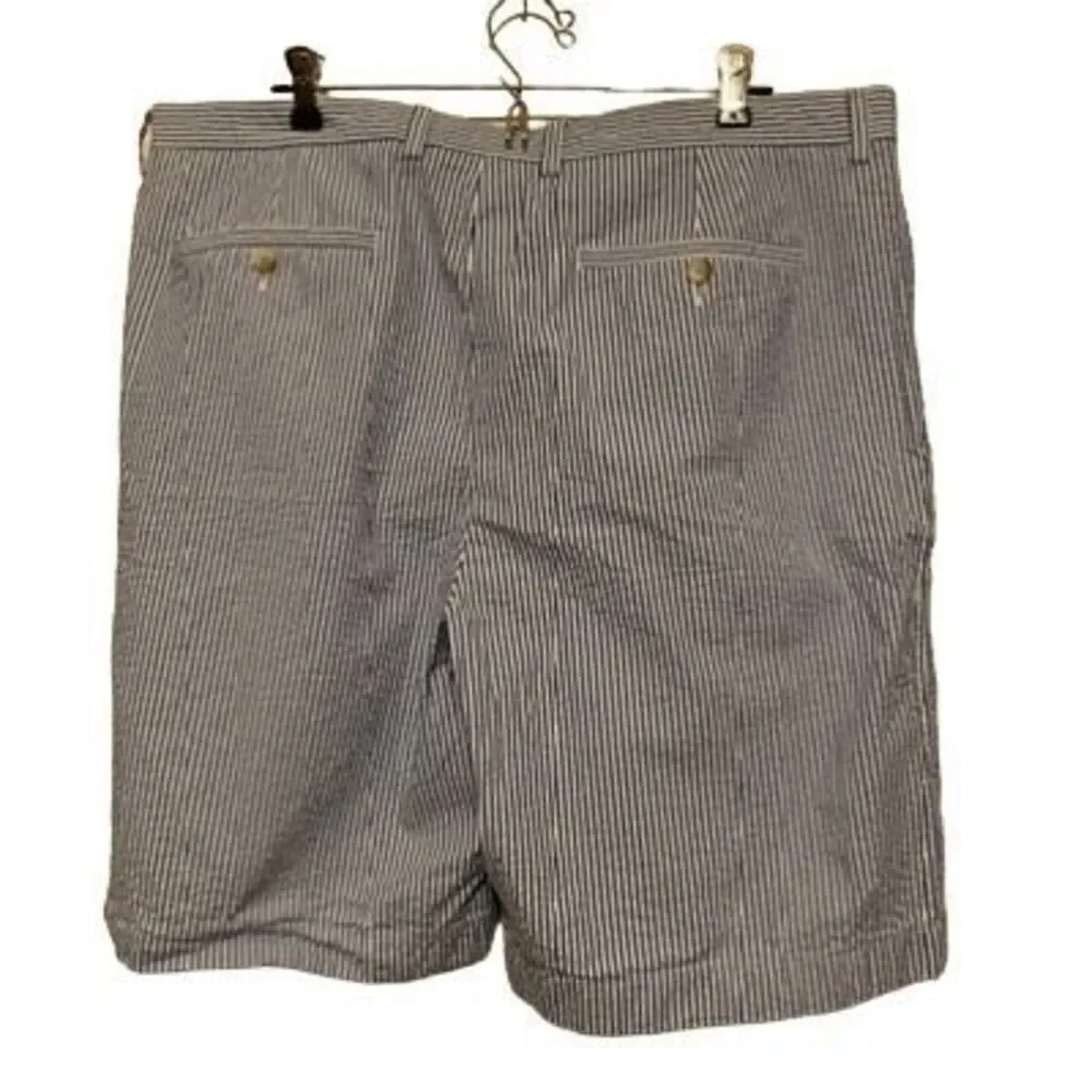 Cutter & Buck Size 38 Blue & White Striped Seersucker Shorts